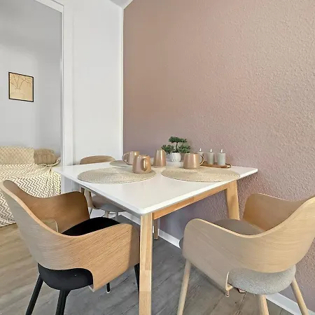아파트 Cozy And Centrally Located In List 2 Beds And Kitchen 하노버